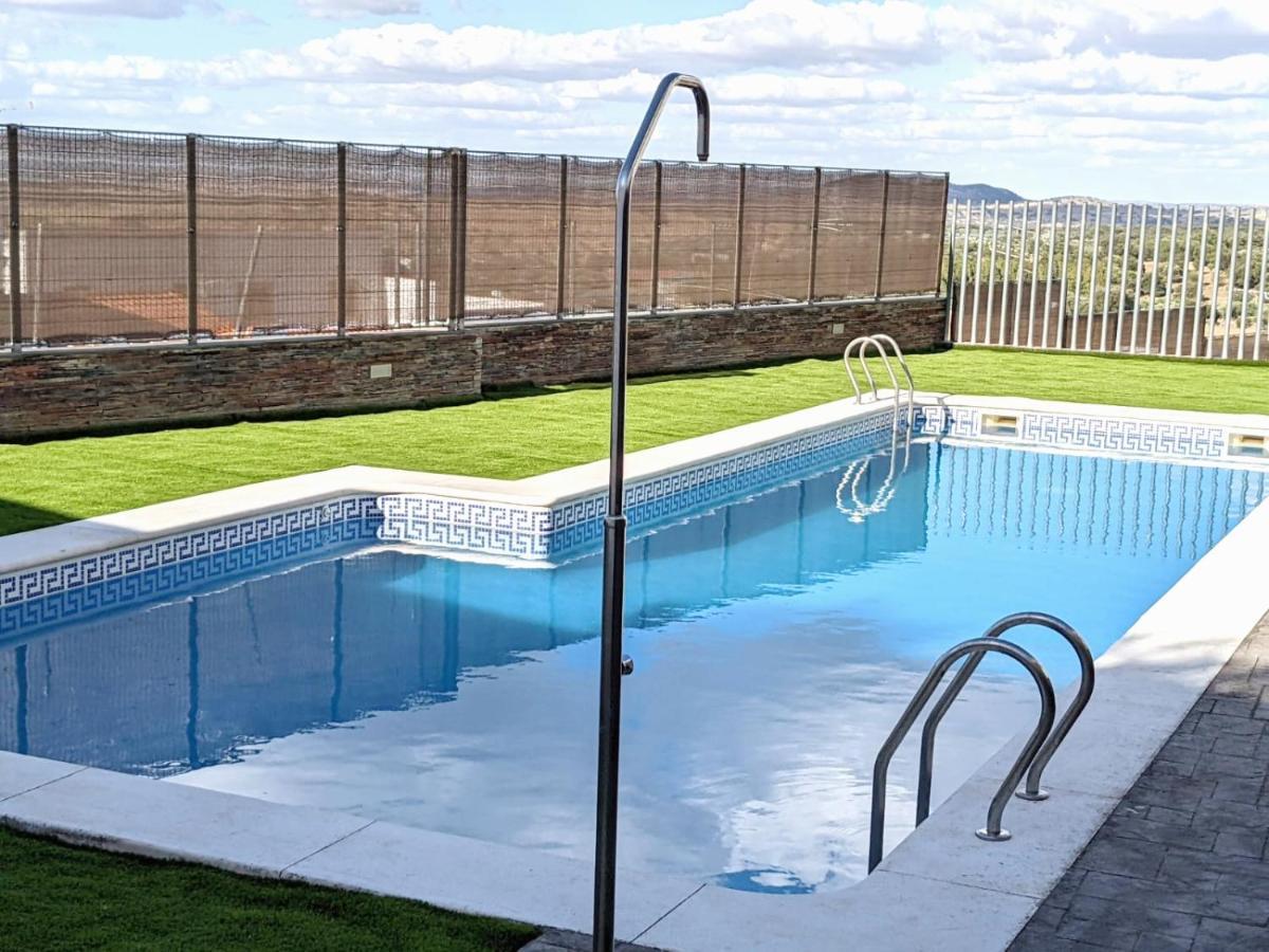 La Martela De Segura Apartamento Rural Piscina Segura de Leon Екстер'єр фото